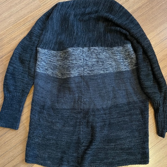 Papillon shawl sweater - Picture 2 of 3